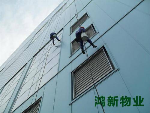 蜘蛛人外墻玻璃清潔多少錢