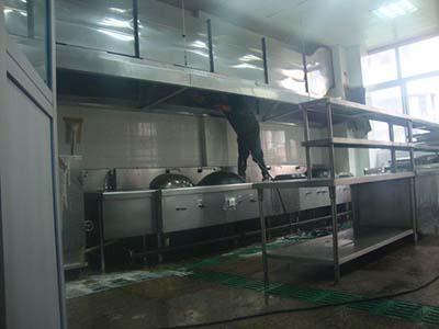 東莞專業(yè)大型油煙機(jī)排煙管油污清洗電話