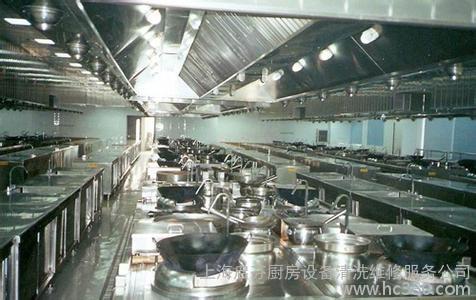 東莞的食堂油煙機水槍清洗
